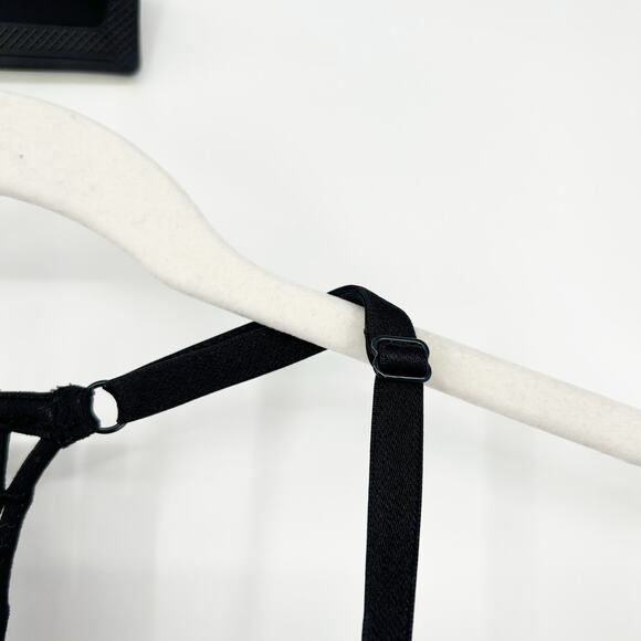 Lululemon Womens Athleisure True Self Macrame Strappy Sports Bra II Size 8 Black - Picture 3 of 7